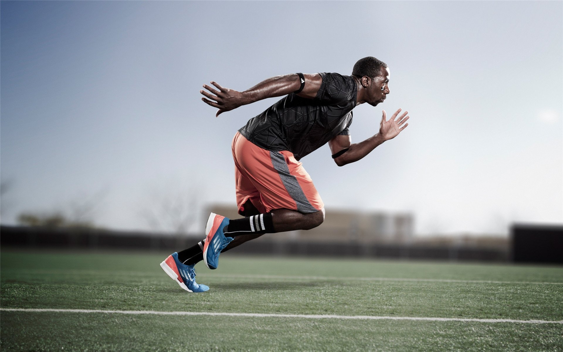 北京队击溃马刺，布克完成自我救赎，一场跨越时空的篮球寓言