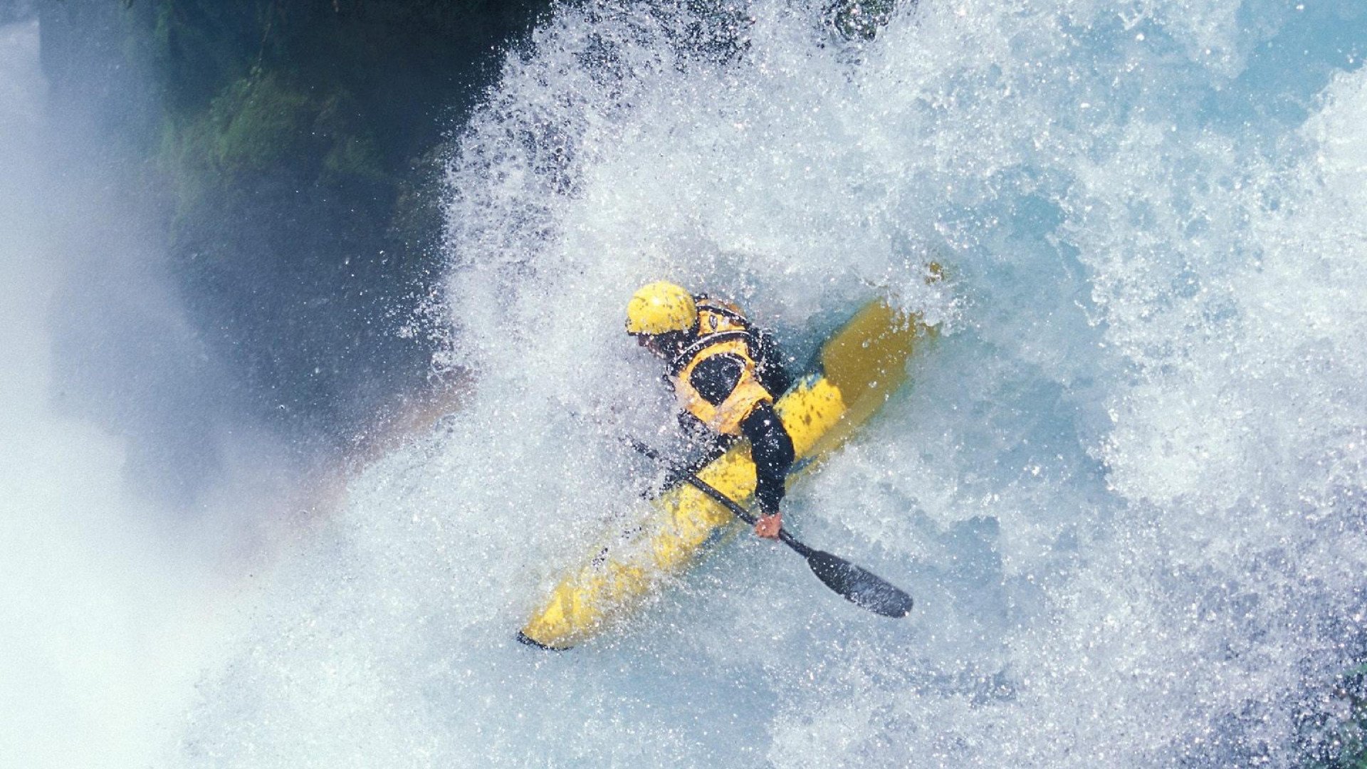喀麦隆之盾锁死巴萨，巴雷拉之火点燃赛场，一场颠覆预期的足球盛宴